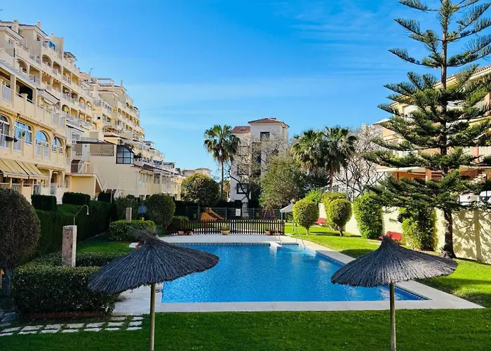 Beautiful Benalmadena Apartment With Sea Views!