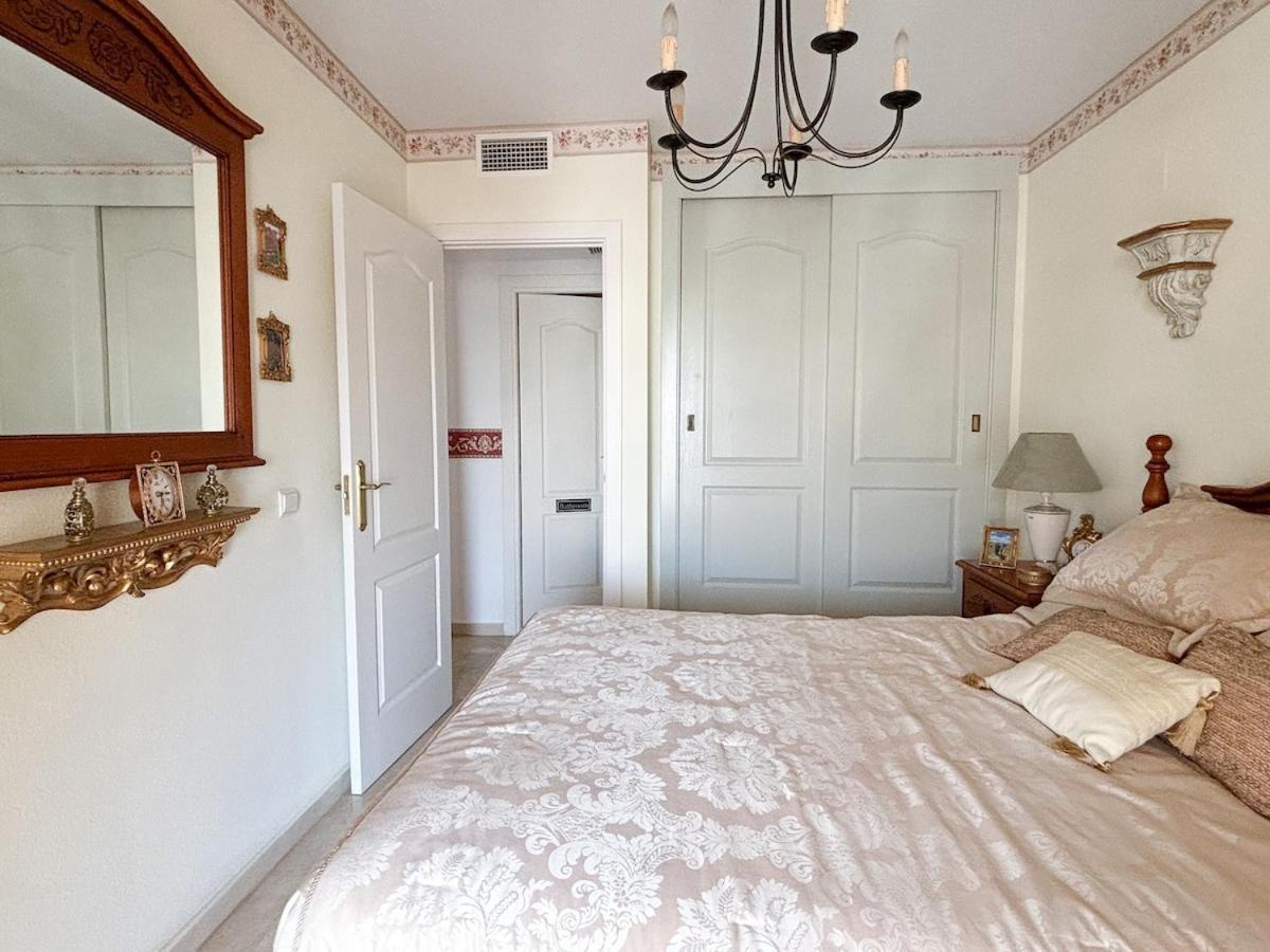 Beautiful With Sea Views!
